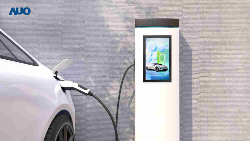 友達〝EVSE車用充電樁解決方案〞專為電動汽車充電樁設計，，，，具有高亮度、、、、克服戶外艱難環境的耐溫、、耐紫外線等特性，，，並搭載散熱性及擴充性強的高效能工業電腦，，，可實現人機互動訴求，，，，如資訊顯示、、、、支付等應用